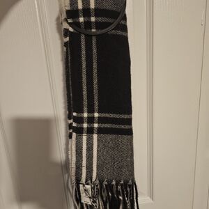 Banana Republic Black and White Checkered Scarf